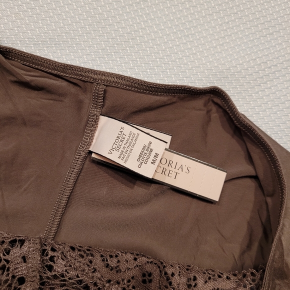 NWT Victoria's Secret Cheekini - Picture 3 of 4